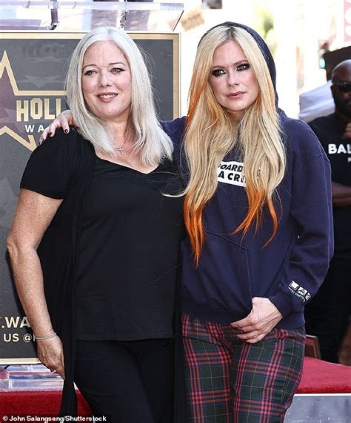 All About Avril Lavigne Having Kids