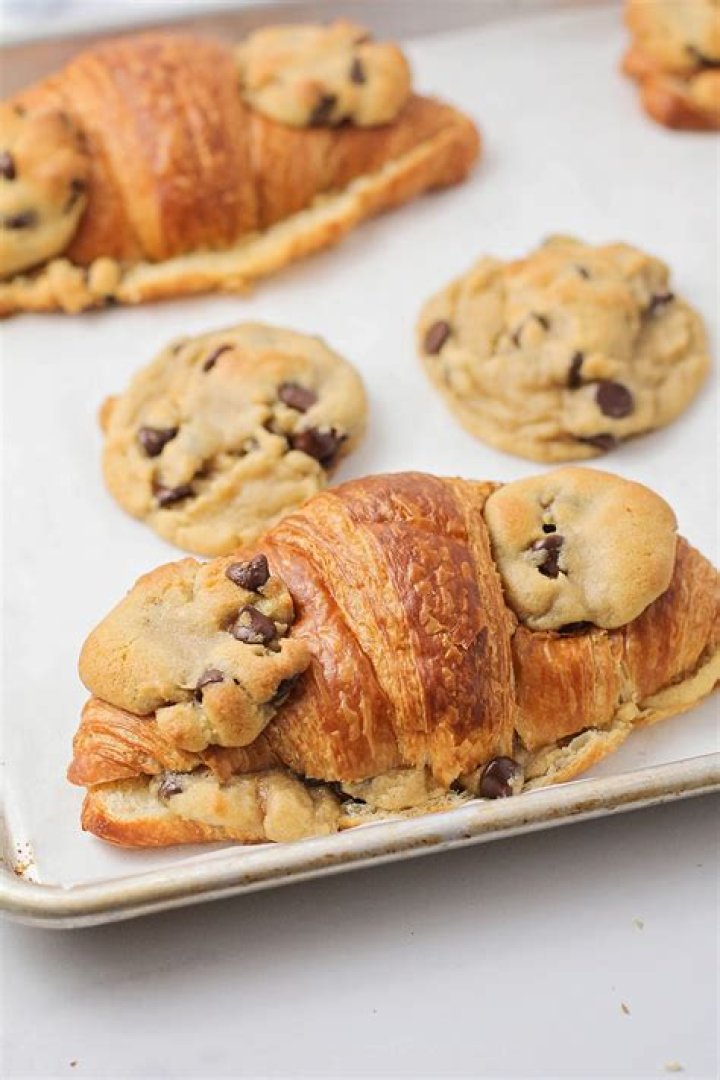 Delightful Croissant Chocolate Chip Cookies: A Unique Treat