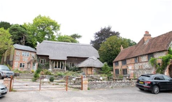 Discovering Simon Cowell's Oxfordshire Hideaway