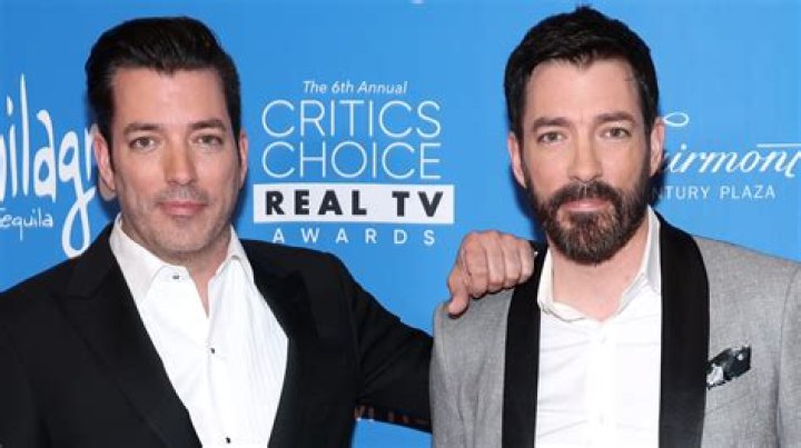 Drew Scott And Brothers In New Ride: The Drew Scott SUV