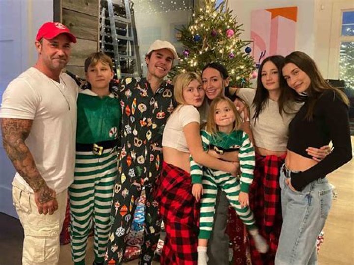 Eminem's Family: A Deep Dive Into His Parents And Siblings