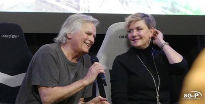 Exploring The Intriguing Relationship Between Amanda Tapping And Richard Dean Anderson