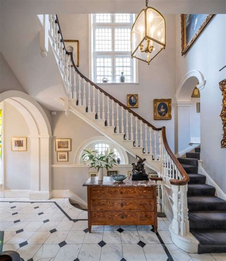 Inside Simon Cowell's House In London: A Glimpse Into The Life Of The Music Mogul