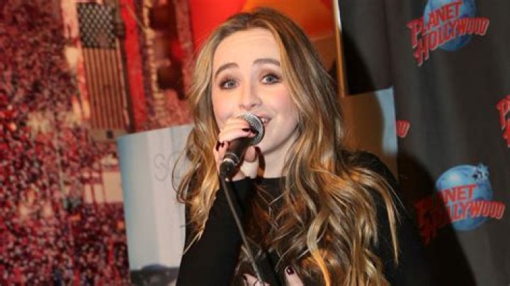 Sabrina Carpenter's Transformation: The Story Behind Her New Body