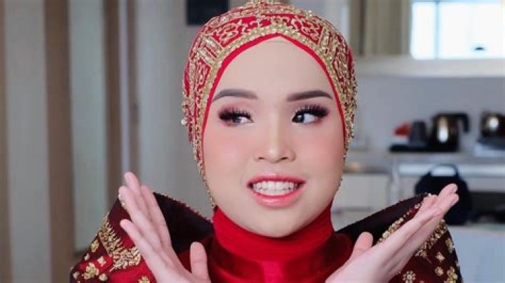 Simon Cowell And Putri Ariani: A Harmonious Connection