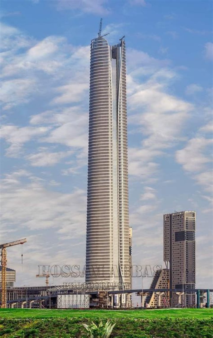 Tyla's Towering Height: Unveiling The Measurements Behind The Icon