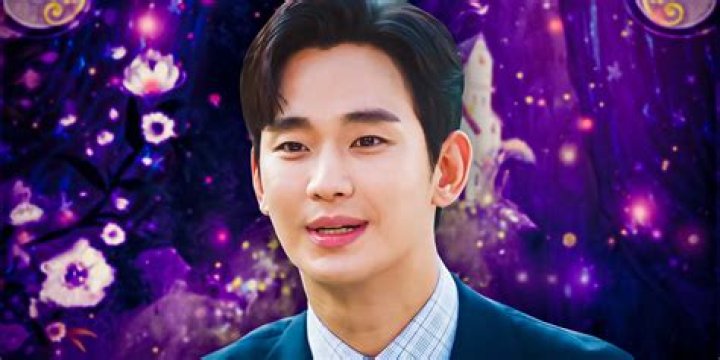 Uncover The Latest On Kim Soo-hyun's Romantic Life: Is He Dating?