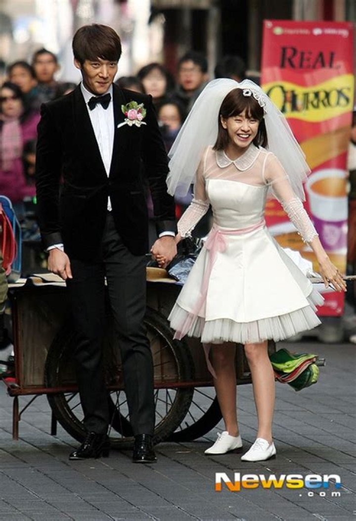 Unraveling The Love Life Of Choi Jin-Hyuk: A Closer Look At His Girlfriends