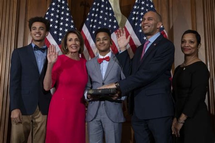 Unveiling Hakeem Jeffries' Spouse: The Woman Behind The Politician
