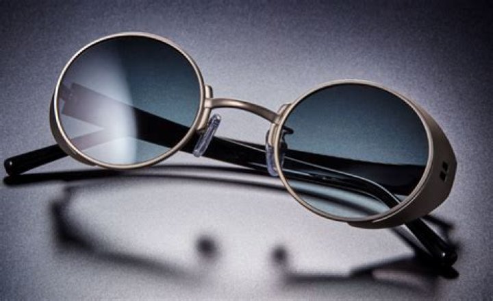 Unveiling Simon Cowell's Iconic Glasses: A Style Statement