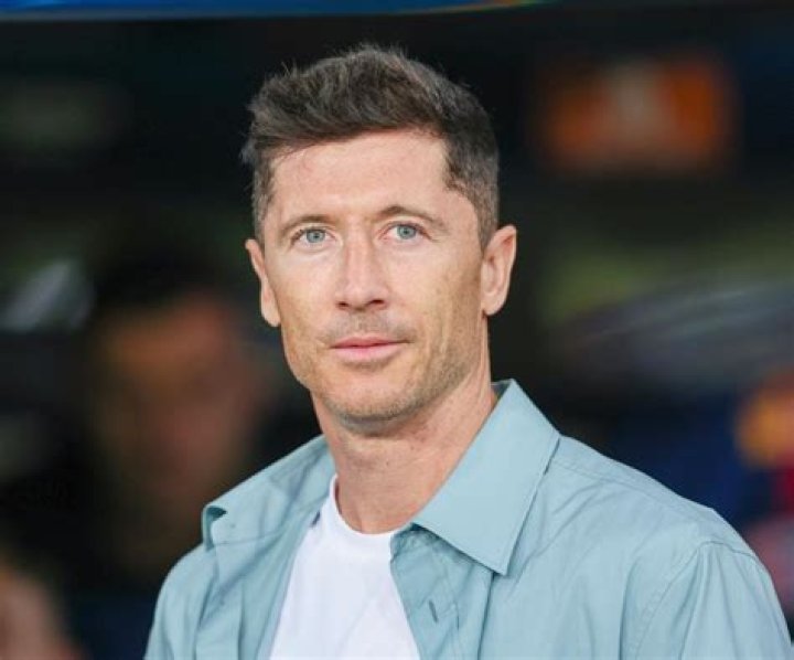 Unveiling The Legacy: Who Is Robert Lewandowski's Father?