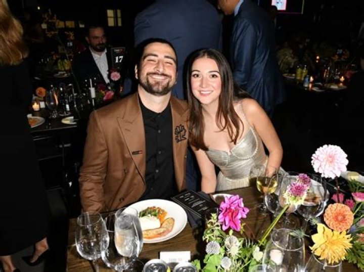 Unveiling The Mystery: Who Is Noah Kahan Engaged To?