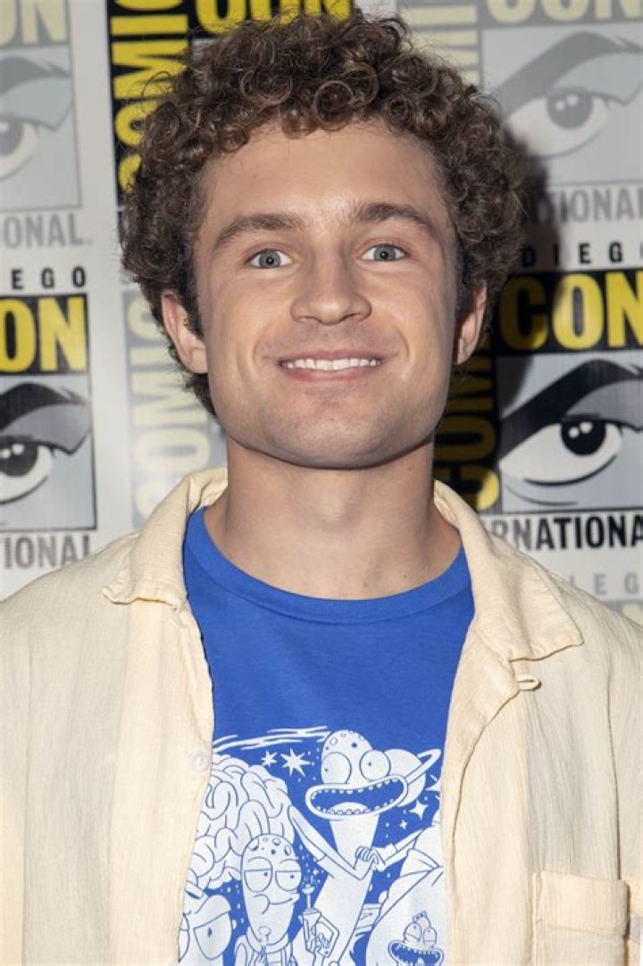Unveiling The Mystery: Who Is Sean Giambrone's Wife?