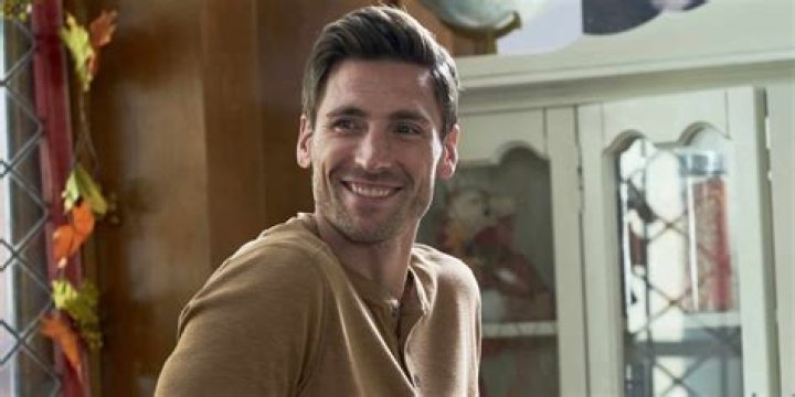 Unveiling The Net Worth Of Andrew Walker