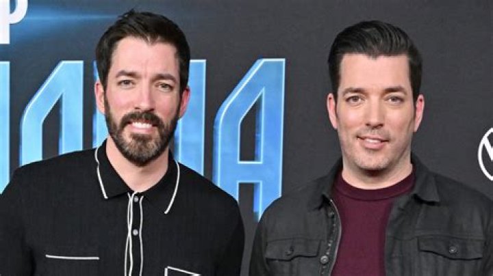 What Luxe Car Does Drew Scott Drive On 'Backed By The Bros'?